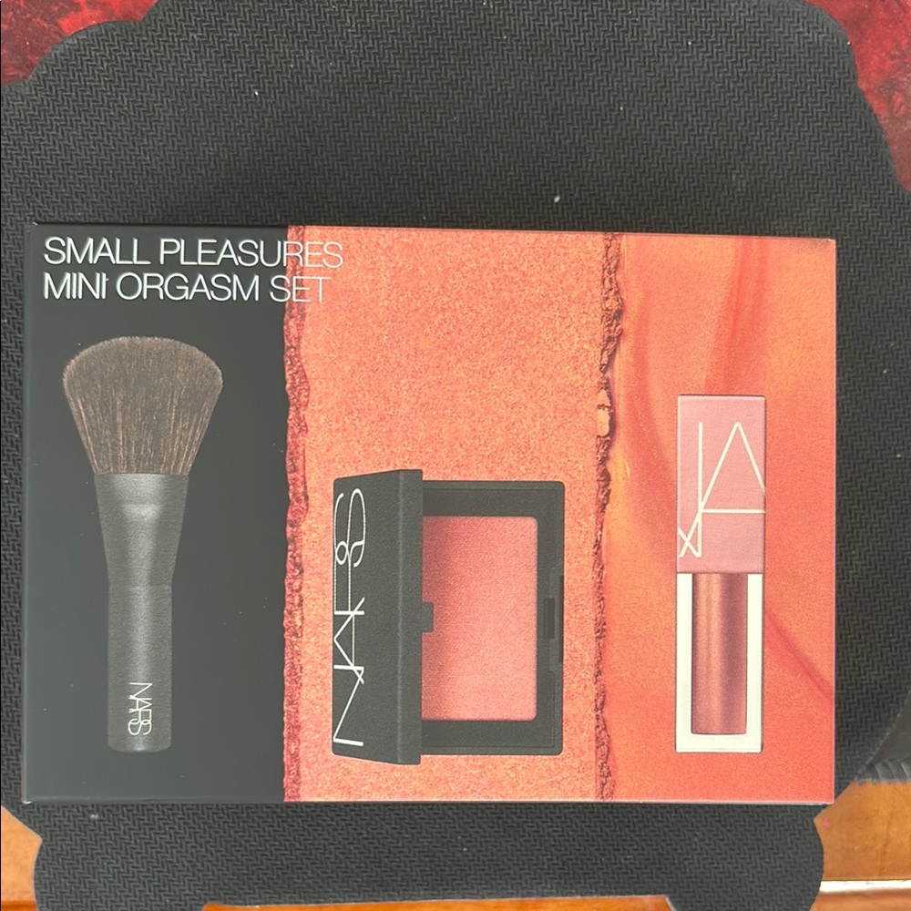 NARS Lip and Cheek Set - Black Packaging